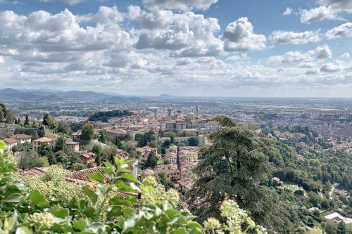 Lee más sobre el artículo Recorriendo Città Alta, el estupendo borgo medieval de Bergamo